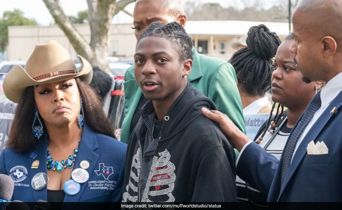 Read more about the article US School Legally Punished Black Student Over Hairstyle, Judge Rules