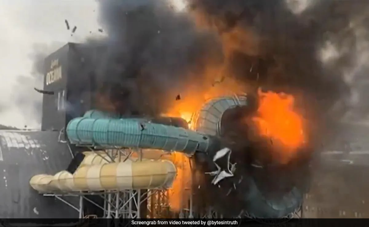 You are currently viewing Video Shows Massive Fire Engulfing Newly Built Water Park In Sweden