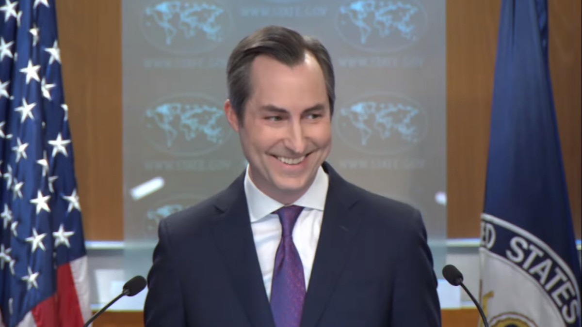 You are currently viewing Video: Journalist’s jab on US meddling in other countries, Biden official laughs