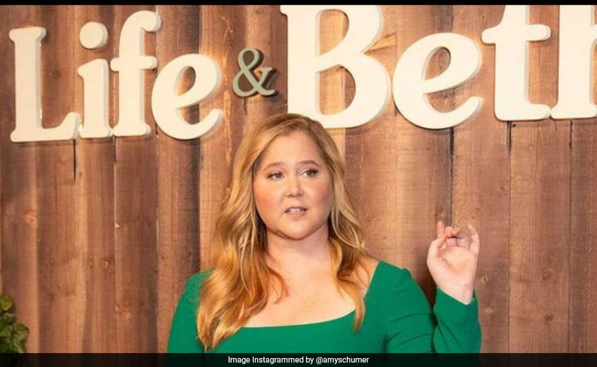 You are currently viewing Actor Amy Schumer Says She Has Cushing’s Syndrome. All About The Disorder