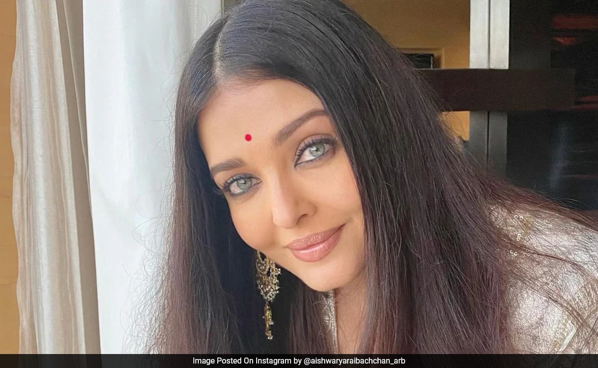 You are currently viewing "Creepy Obsession": BJP Slams Rahul Gandhi Over Aishwarya Rai Remarks