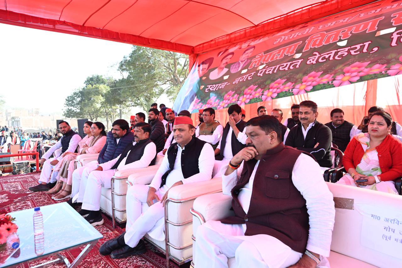 Read more about the article 'Why No Women Reporters': Akhilesh Yadav Counters Query On Woman Sarpanch
