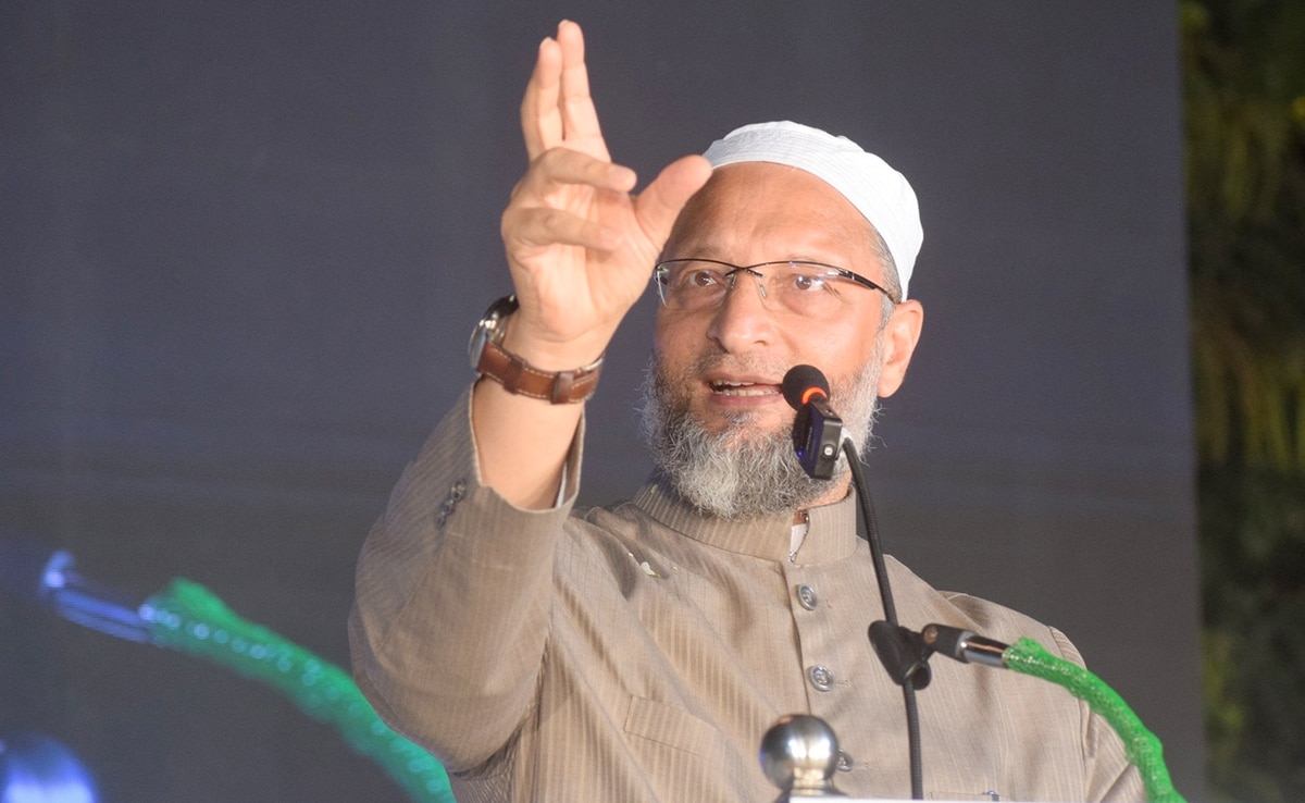 Read more about the article "If Your Wife Shouts At You…": Asaduddin Owaisi's Relationship Advice
