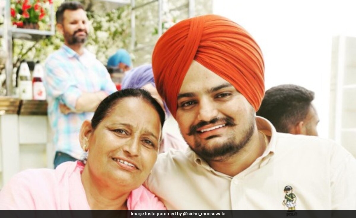 Read more about the article Sidhu Moose Wala's Parents Expecting Their Second Child In March