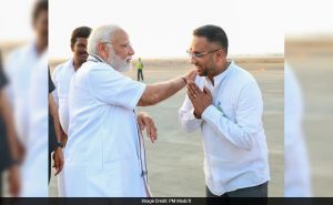 Read more about the article At Chennai Airport, PM Modi's "Special Interaction" With BJP Worker