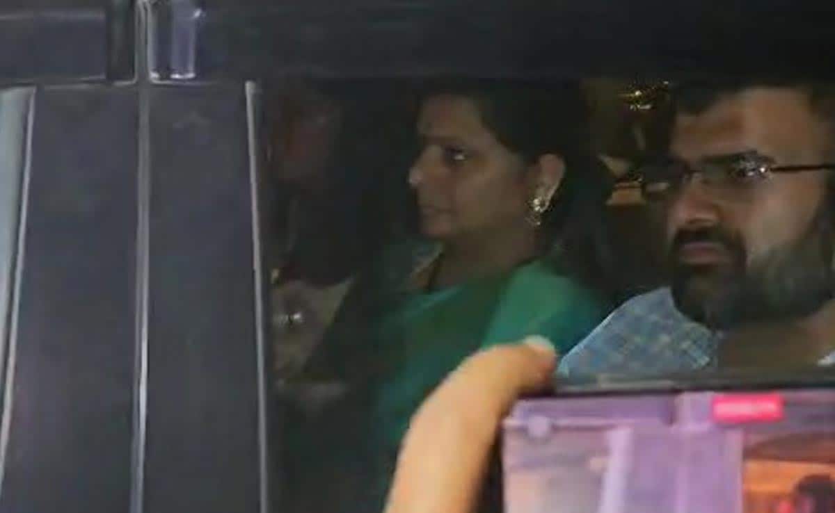 You are currently viewing BRS' K Kavitha Flown To Delhi After Dramatic Arrest From Hyderabad Home