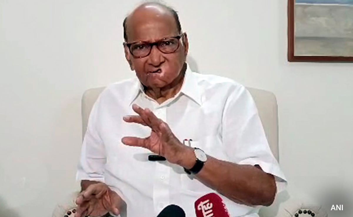 You are currently viewing Team Sharad Pawar Complains To Poll Body Over BJP's Star Campaigners List