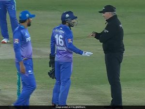 Read more about the article PSL Team Receives 5-Run Penalty For 'Illegal Fielding' In Bizarre Incident