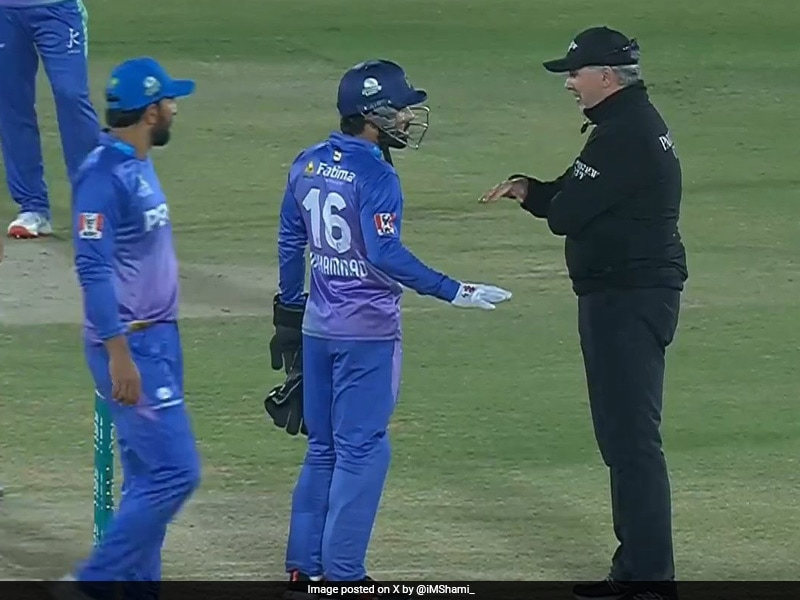 You are currently viewing PSL Team Receives 5-Run Penalty For 'Illegal Fielding' In Bizarre Incident