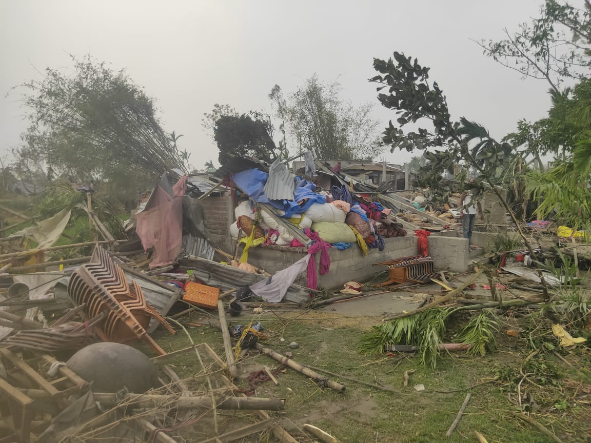 Read more about the article Pics: 4 killed, 70 Injured As Storm Batters West Bengal