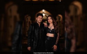 Read more about the article Crazy Viral: Surbhi Chandna-Karan Sharma Dance Their Hearts Out At Sufi Night