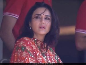 Read more about the article Watch: Zinta In Stands For PBKS vs DC Game, Fans Reminded Of Veer-Zaara