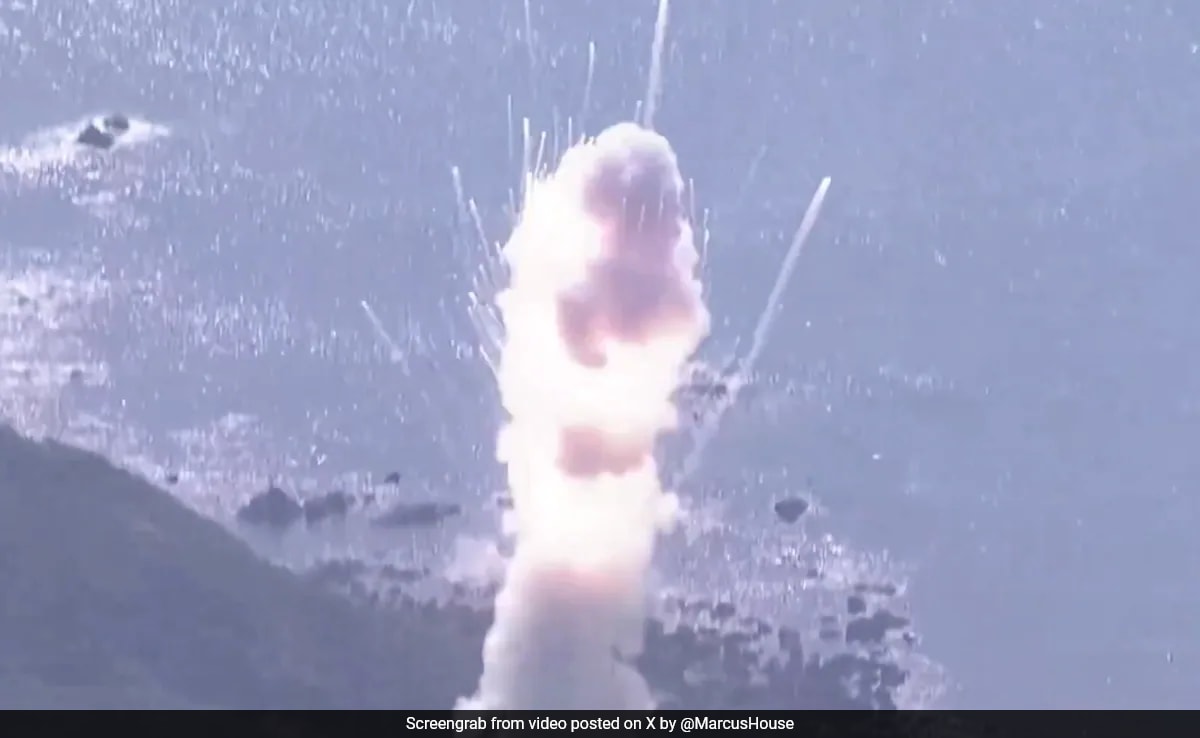 You are currently viewing On Camera, Japan’s First Private Satellite Explodes Seconds After Launch