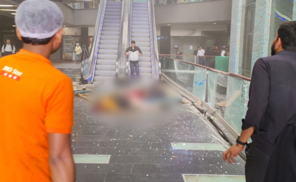 You are currently viewing Noida Mall Trip Turns Fatal For 2, Iron Grille Crushes Them To Death