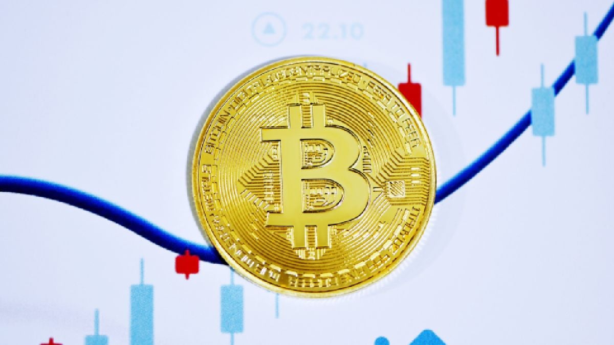 Read more about the article Crypto Price Today: Bitcoin Maintains Value Above $63,000 Over the Weekend, Loss Strikes SOL, USDT