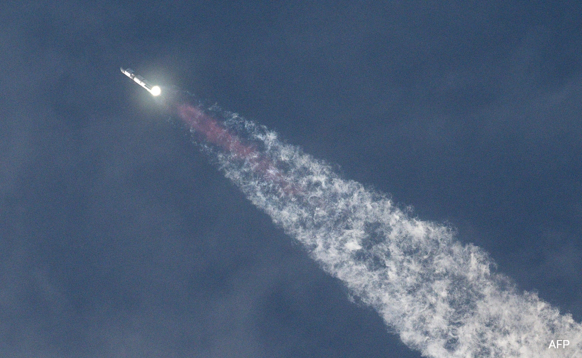 You are currently viewing SpaceX’s Starship Mega-Rocket “Lost” During Atmospheric Re-Entry