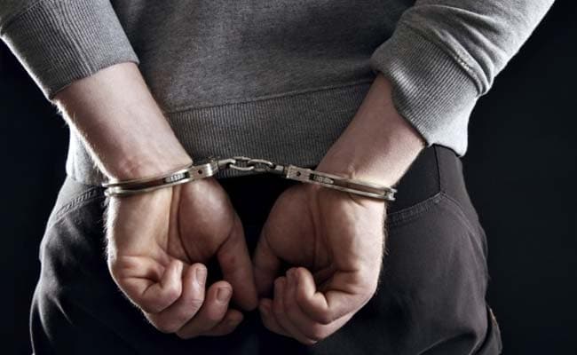 You are currently viewing Delhi Man Poses As Crime Branch Officer, Arrested: Cops