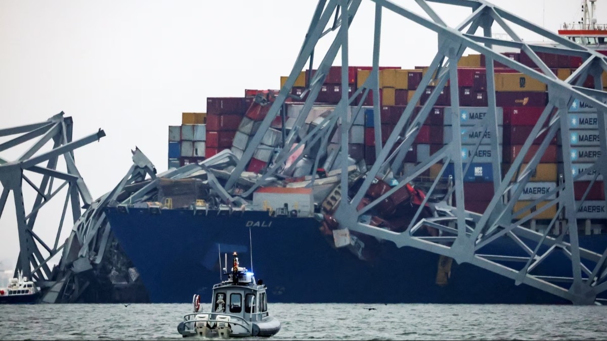 You are currently viewing Baltimore bridge crash: How Indian crew of 22 stranded on board ship is faring