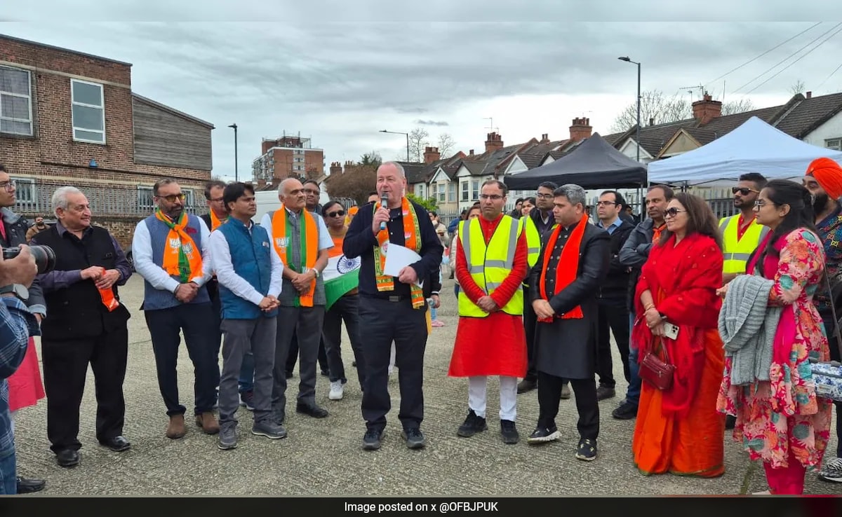 You are currently viewing Overseas Friends Of BJP Car Rally Organised In UK To Show ‘Unwavering Support’ For PM Modi For Lok Sabha Polls