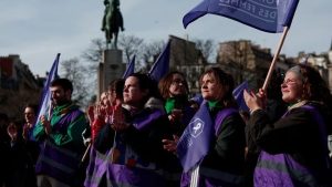 Read more about the article France becomes first country to make abortion a constitutional right