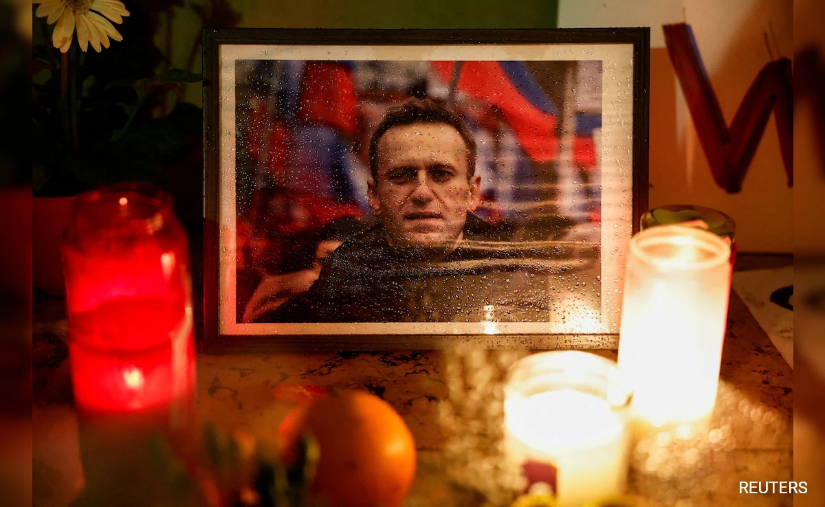 Read more about the article Canada Sanctions 6 Russians Over Putin Critic Alexei Navalny’s Death