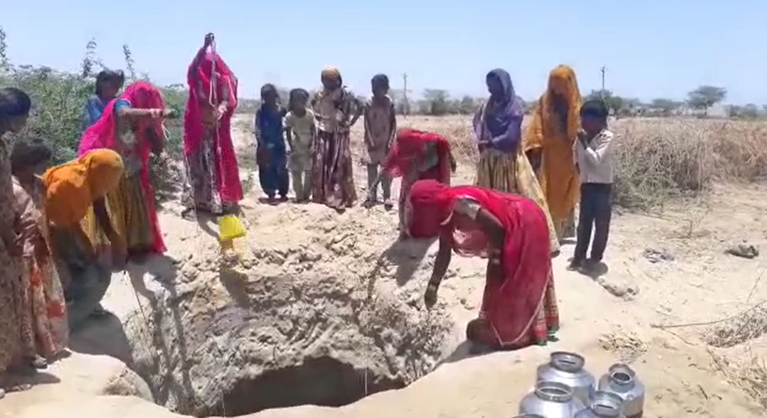 You are currently viewing Digging A Pit Every 2 Days, How This Parched Rajasthan Village Gets Water