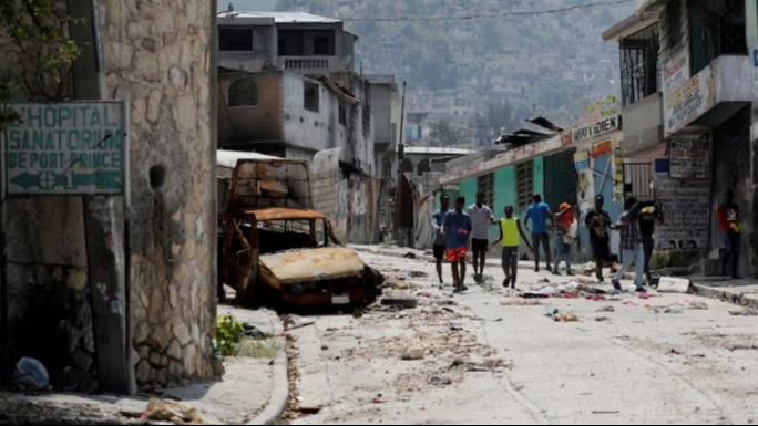 You are currently viewing Tension grips Haiti capital as another gang leader killed in shootout