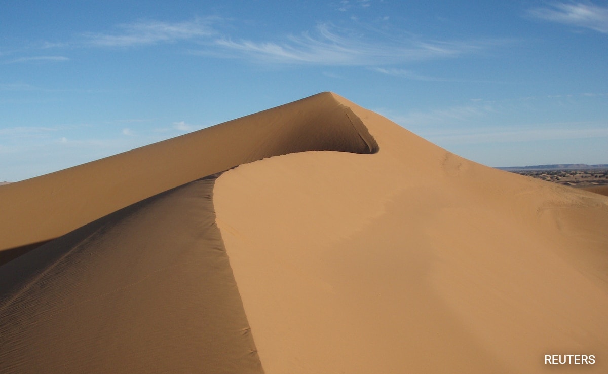 You are currently viewing Scientists Solve Mystery Behind One Of The Earth’s Oldest Star Sand Dunes