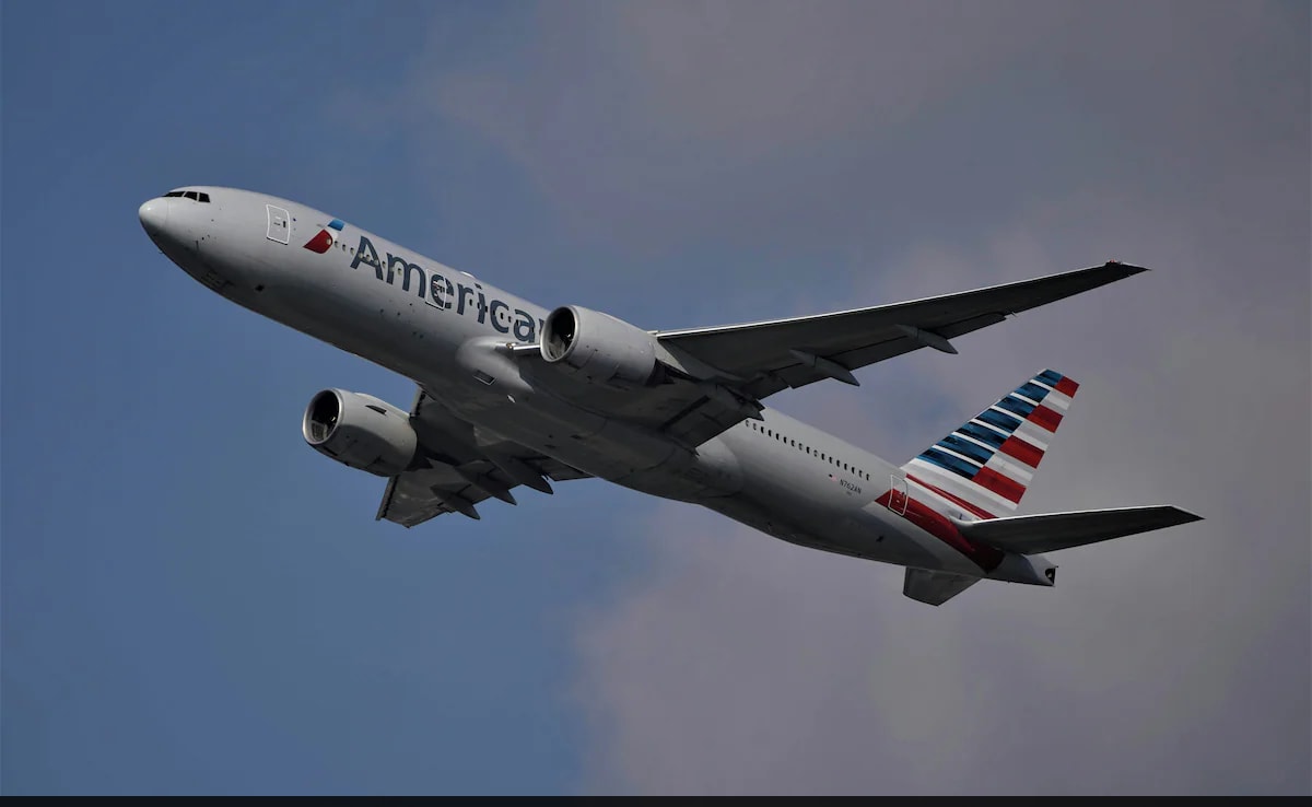 You are currently viewing US Woman Dies After Falling Ill On American Airlines Flight