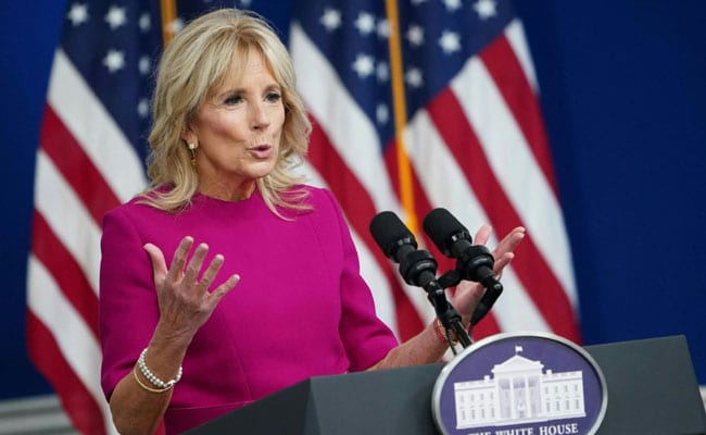 You are currently viewing US First Lady Jill Biden To Publish Children’s Book About White House Cat Willow