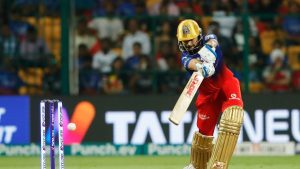 Read more about the article 'King' Beats Kings: Kohli's 77 Carries RCB To 4-Wicket Victory Over PBKS