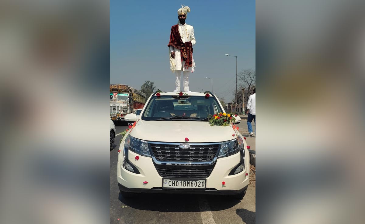 Read more about the article UP Groom Plays Statue Standing On A Car, Police Say Over