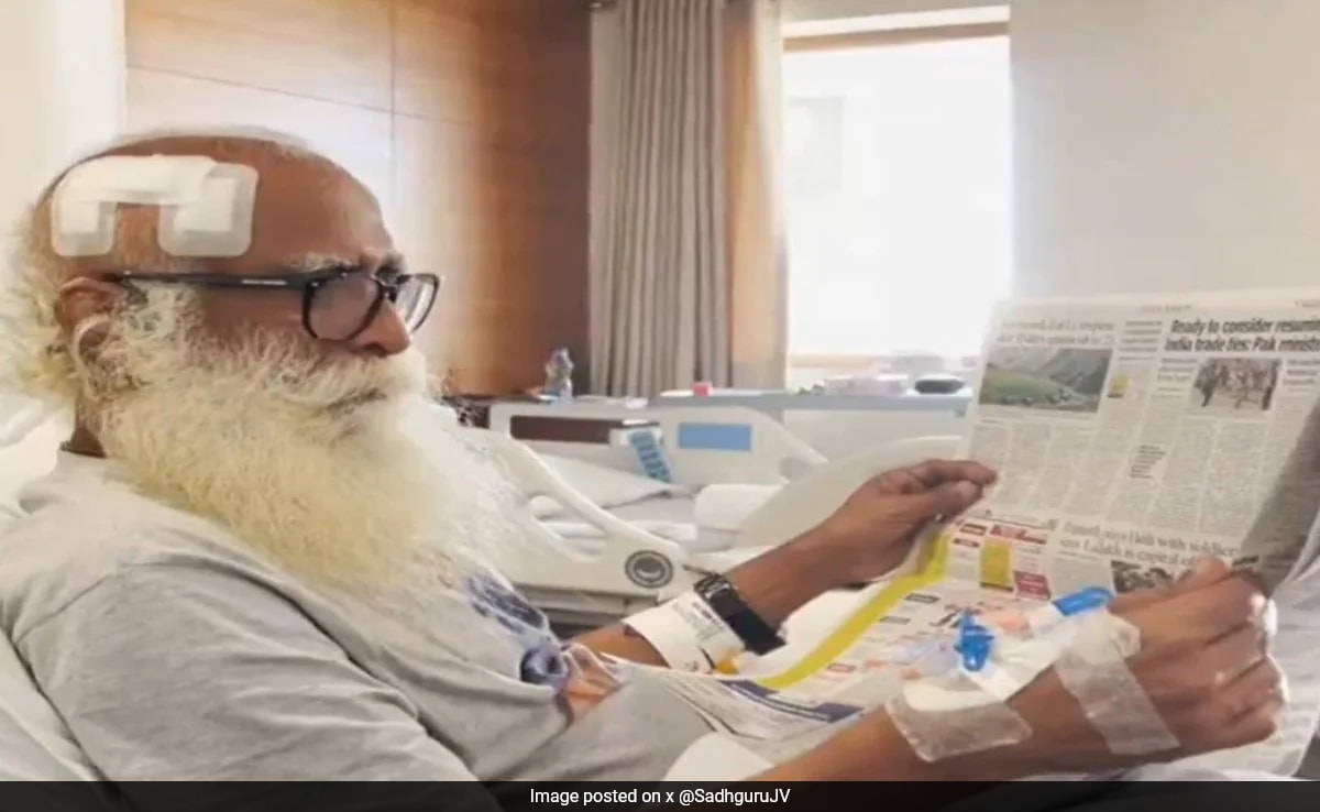 You are currently viewing Sadhguru Shares Health Update After Brain Surgery In New Video
