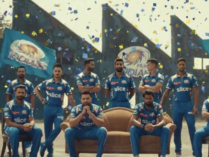 You are currently viewing "Itni Duri?": MI Team Video Sparks Massive Meme Fest Ahead Of IPL 2024