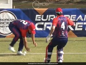 Read more about the article "Craziest Cricket": Stunning Effort Turns Into Horror For Player. Watch