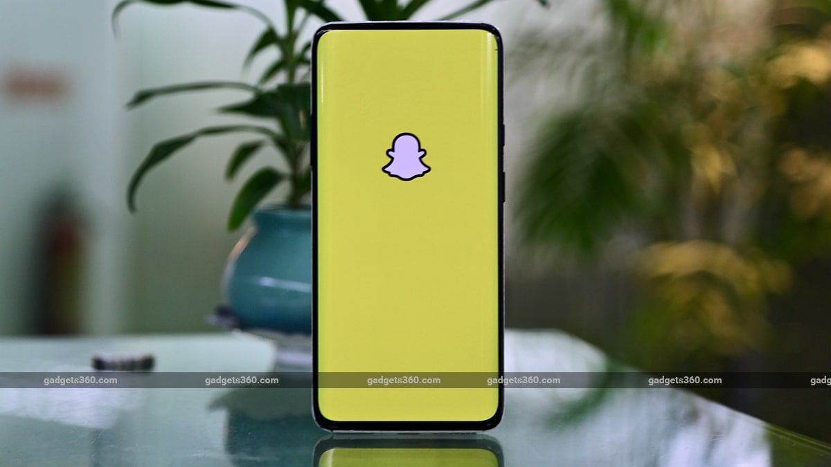You are currently viewing Snapchat Releases 'AR Pichkari' Lens to Celebrate Holi 2024 With Friends: How it Works