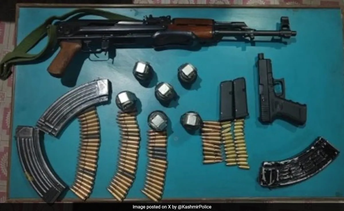 You are currently viewing Jaish Terror Module Busted In Srinagar, 3 Operatives Arrested With Weapons