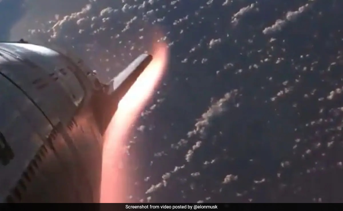 Read more about the article SpaceX Starship Stunning Return To Earth Moments Before It Was Lost
