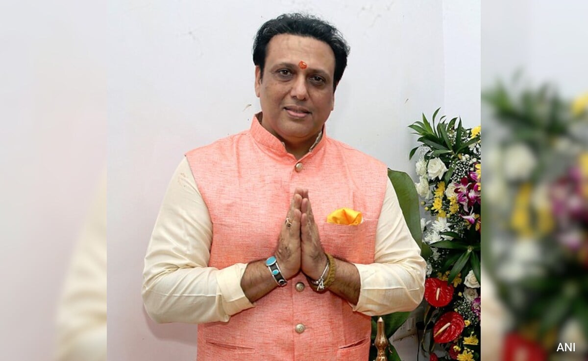 Read more about the article Govinda Returns To Politics After 14-Year "Vanvaas", Joins Shiv Sena