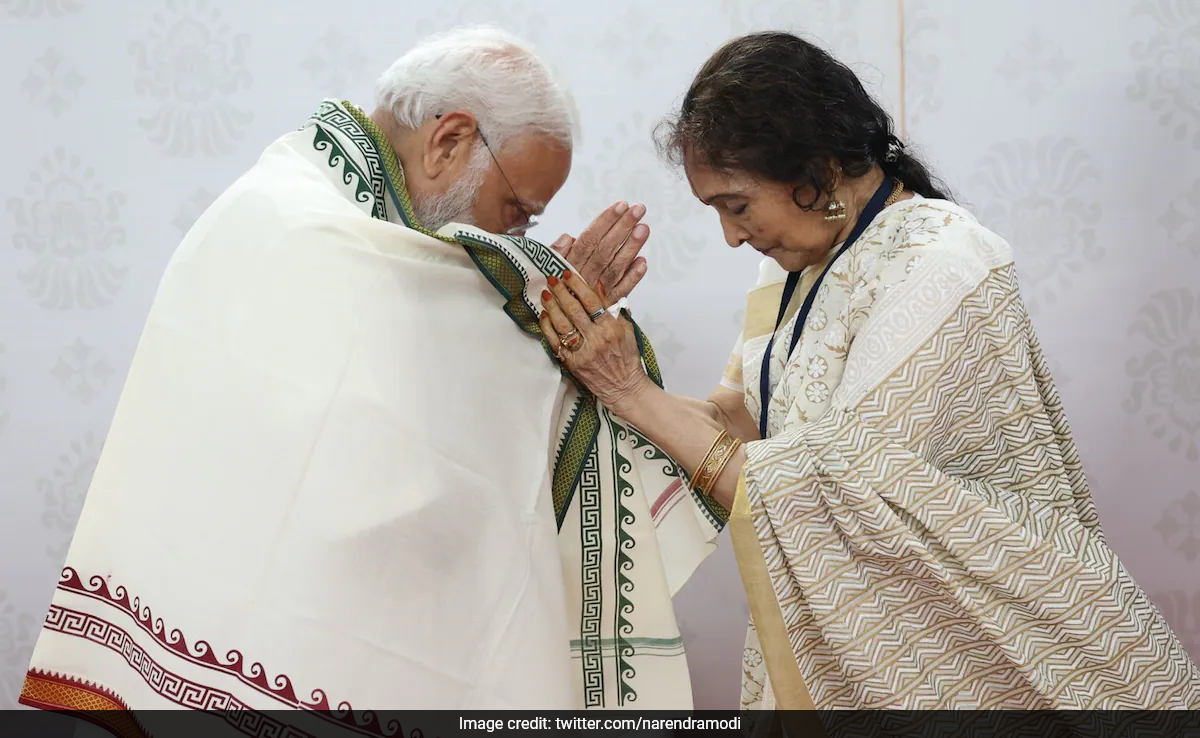 You are currently viewing "Glad To Have Met": PM Meets Actress Vyjayanthimala In Chennai, Shares Pics