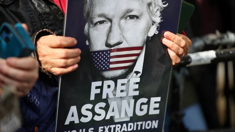 Read more about the article WikiLeaks’s Julian Assange will not be immediately extradited to US, rules British court