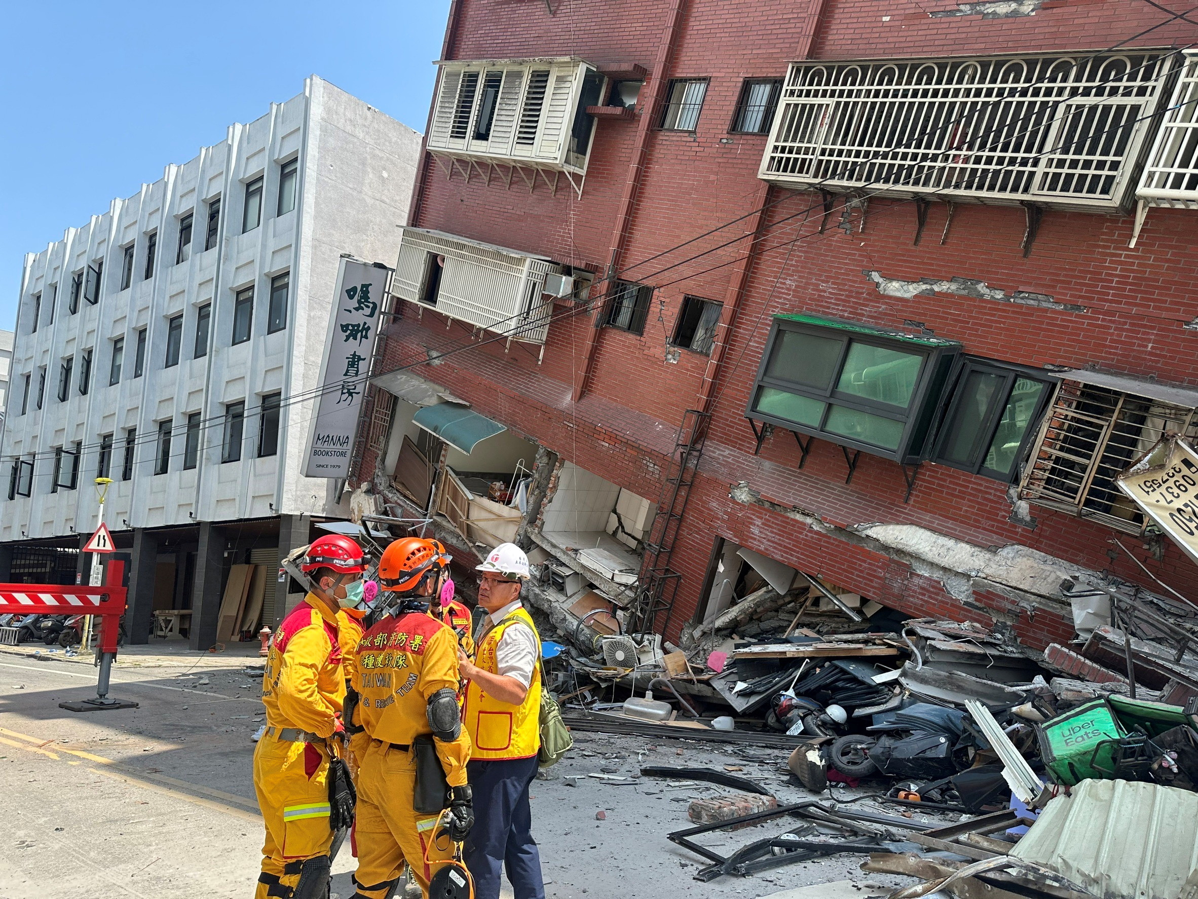 Read more about the article Buildings Tilted, Bridges Swaying As Taiwan Hit By Massive Earthquake