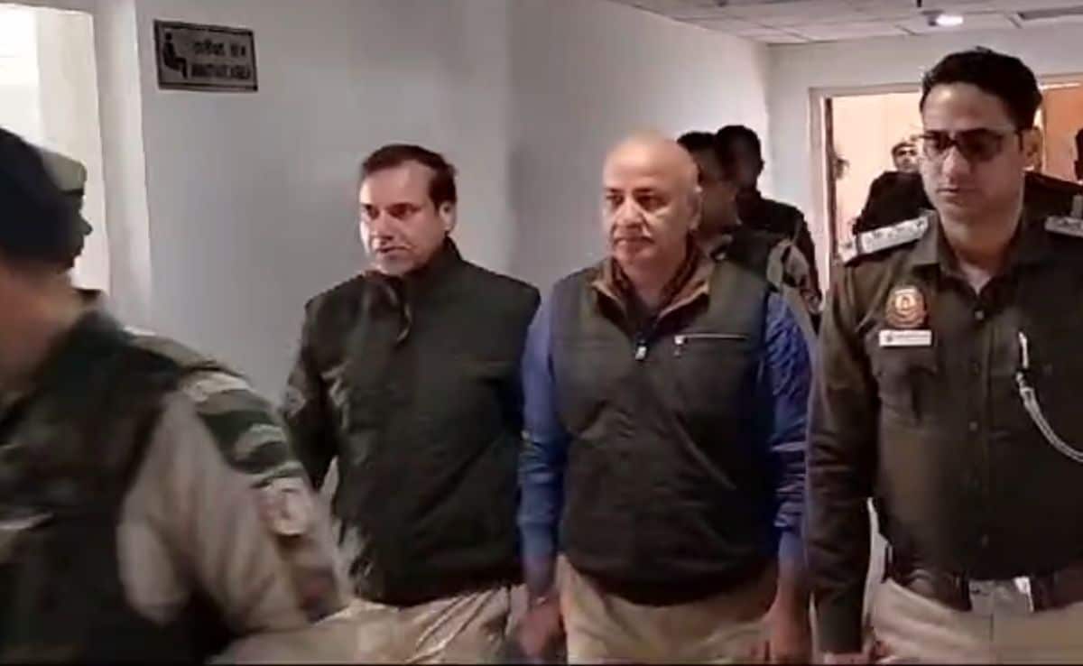 Read more about the article Liquor Policy Scam Case: Manish Sisodia's Custody Extended Till April 18