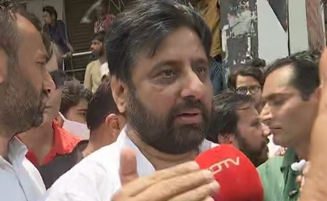 You are currently viewing AAP Alleges MLA Amanatullah Khan Arrested By Enforcement Directorate