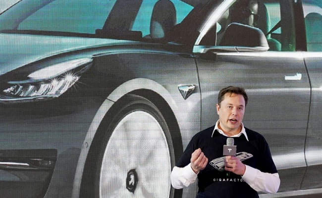 You are currently viewing Tesla Asks Shareholders To Reapprove $56 Billion Pay Deal For Elon Musk