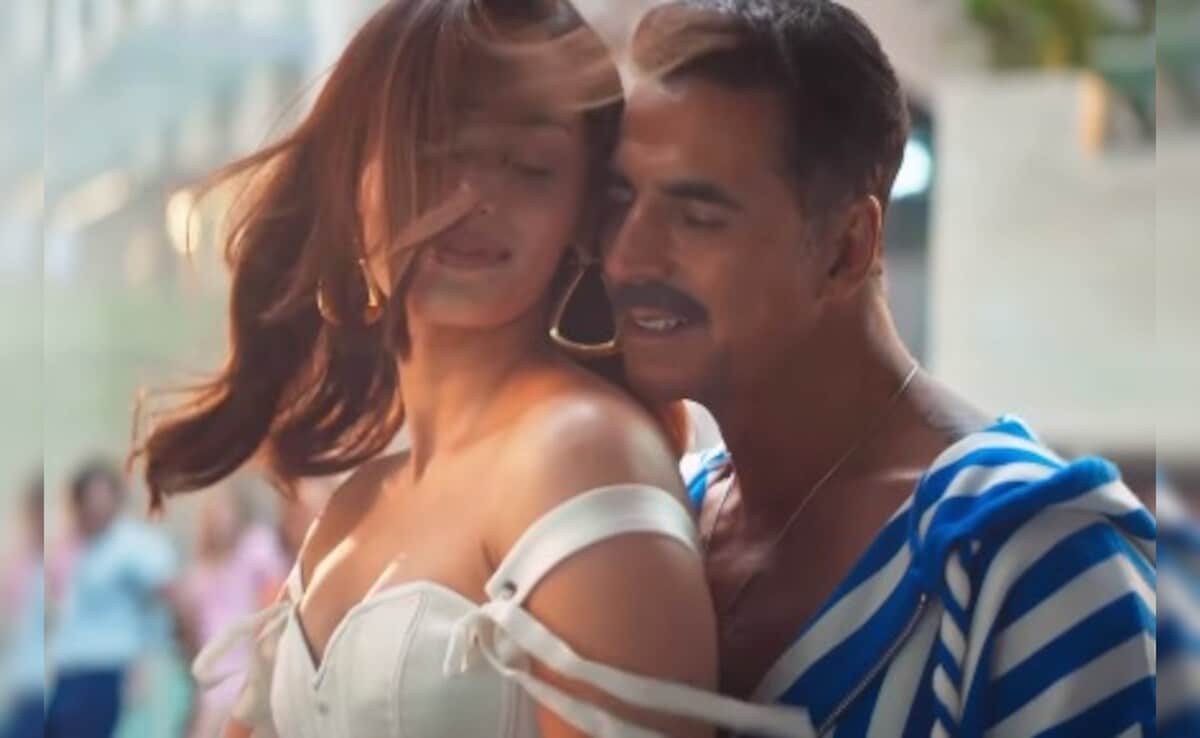 You are currently viewing Bade Miyan Chote Miyan Box Office Collection Day 4: Akshay Kumar-Tiger Shroff's Film Is A Few Crores From 50