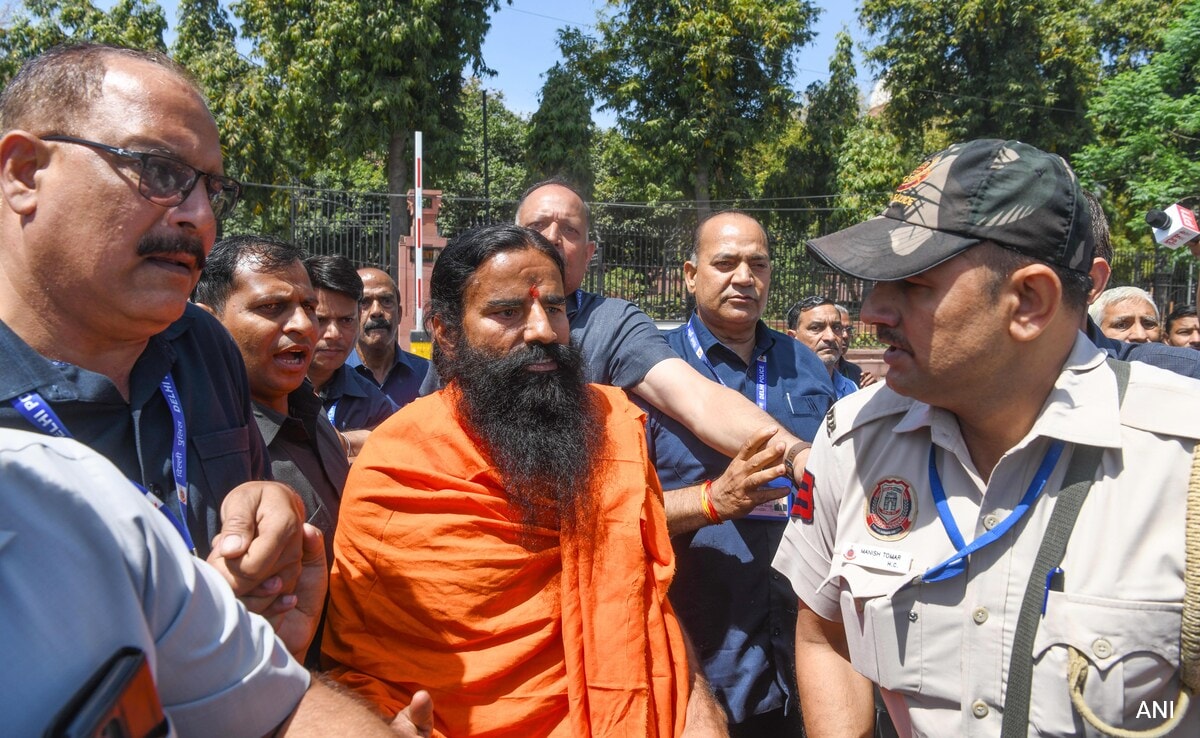 Read more about the article Their Apologies Rejected, Ramdev And Aide's Big Supreme Court Date Today