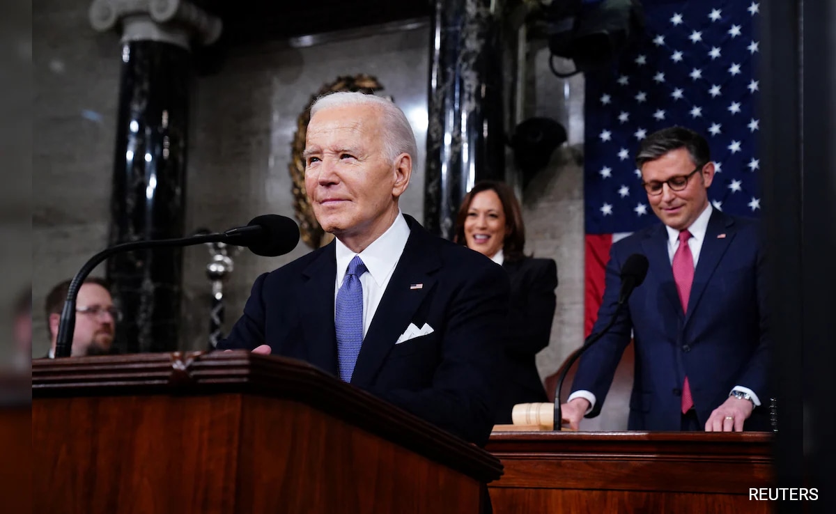 Read more about the article Biden Unveils New Plans To Reduce Student Loan Debts To Woo Young Voters