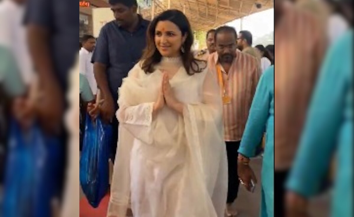 You are currently viewing Parineeti Chopra Visits Siddhivinayak Temple To Celebrate Success Of Amar Singh Chamkila