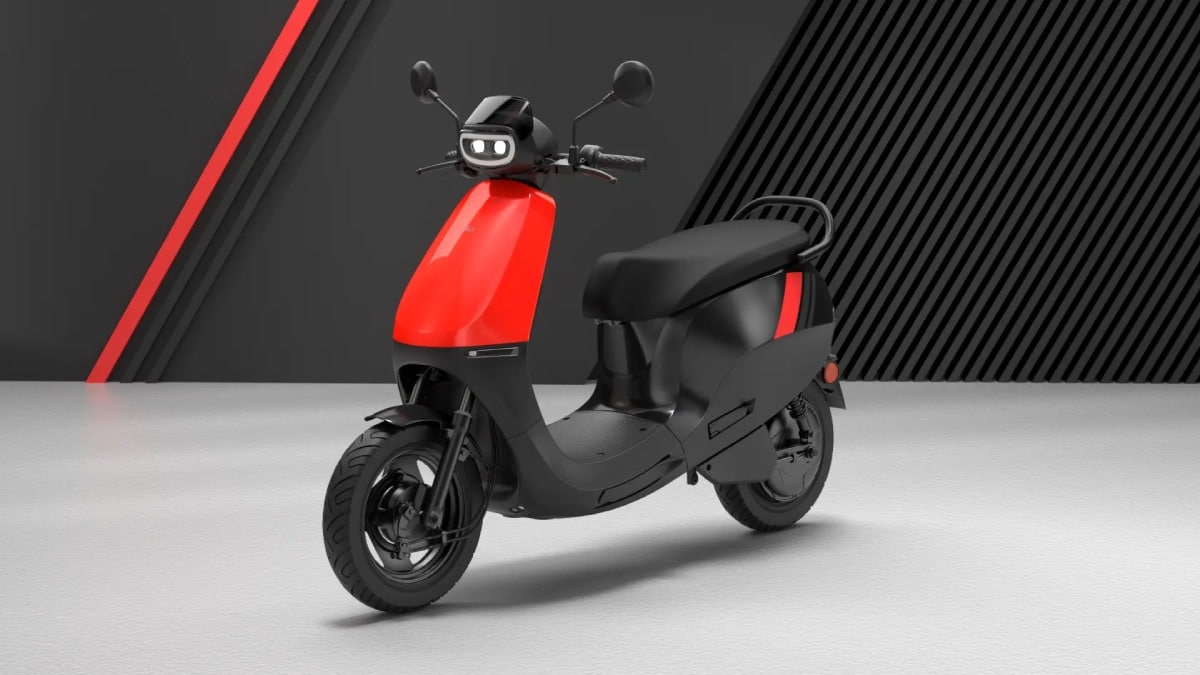 You are currently viewing Ola Electric Cuts Cheapest E-Scooter Prices By 12.5%. It Now Costs…
